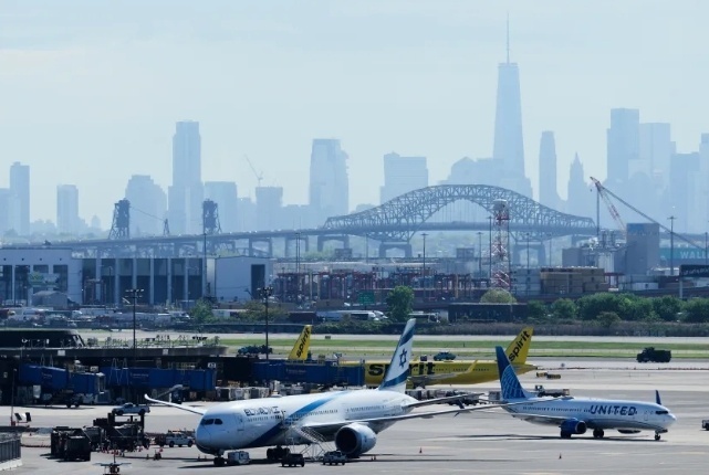 机场频出故障 美联邦航管局：减少到纽瓦克